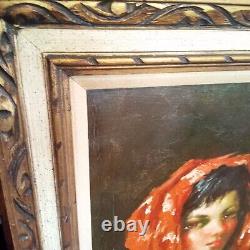 Grand tableau ancien à l'huile portrait d'une fille avec un foulard et des raisins dans un cadre doré