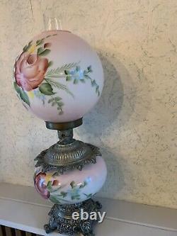 Grande lampe à huile Gone with the Wind avec fleurs roses antiques des années 1800, électrifiée