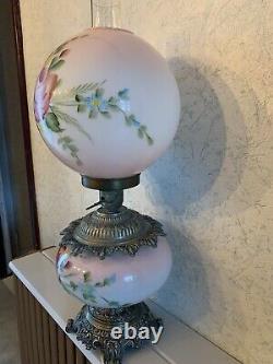 Grande lampe à huile électrifiée 'Gone with the Wind' de style floral antique des années 1800