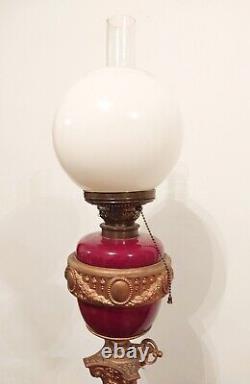 Lampe à huile de kérosène de sol grande antique de 80 pouces avec des jambes figuratives d'ange et de chérubin ajustables