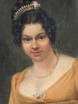 Peinture ancienne à l'huile sur toile Portrait de femme Cadre en bois Dame peignant sa robe 19e